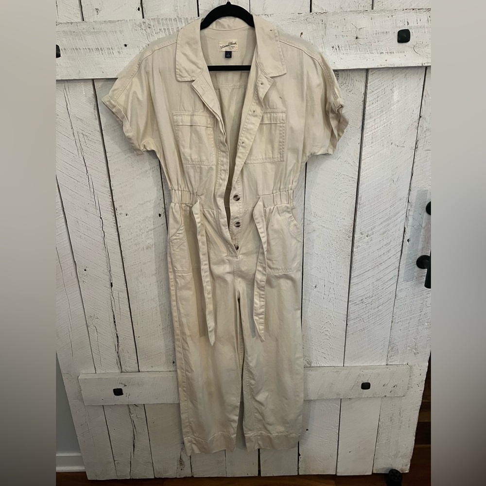 Universal Thread short sleeved boiler suit size 4 cream